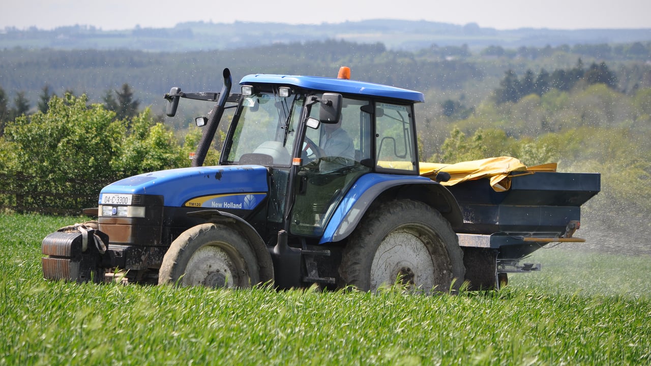 How does your fertiliser spreader’s CV stack up?