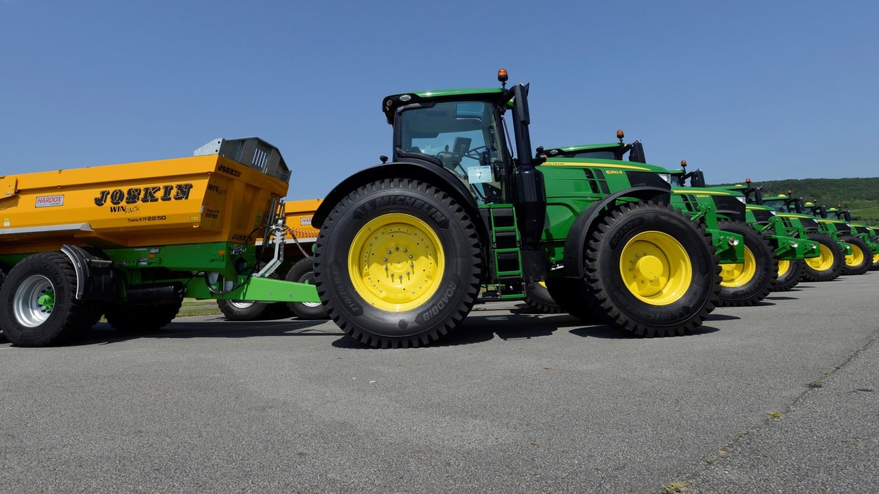 New ‘road-spec’ tractor tyre: Is this what contractors need?