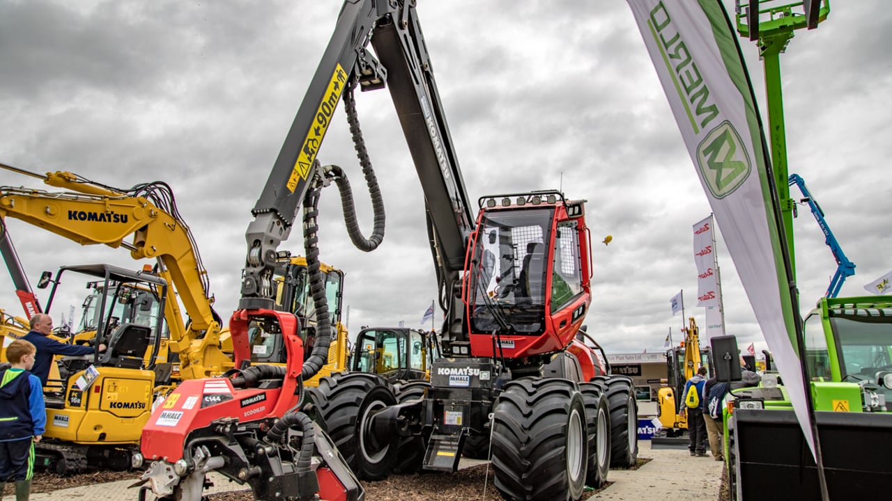 New Komatsu timber harvester set to ‘fell’ all in its path