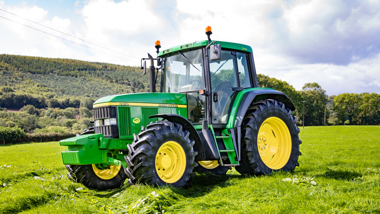 Classic corner: Is this the ultimate modern, working classic tractor?