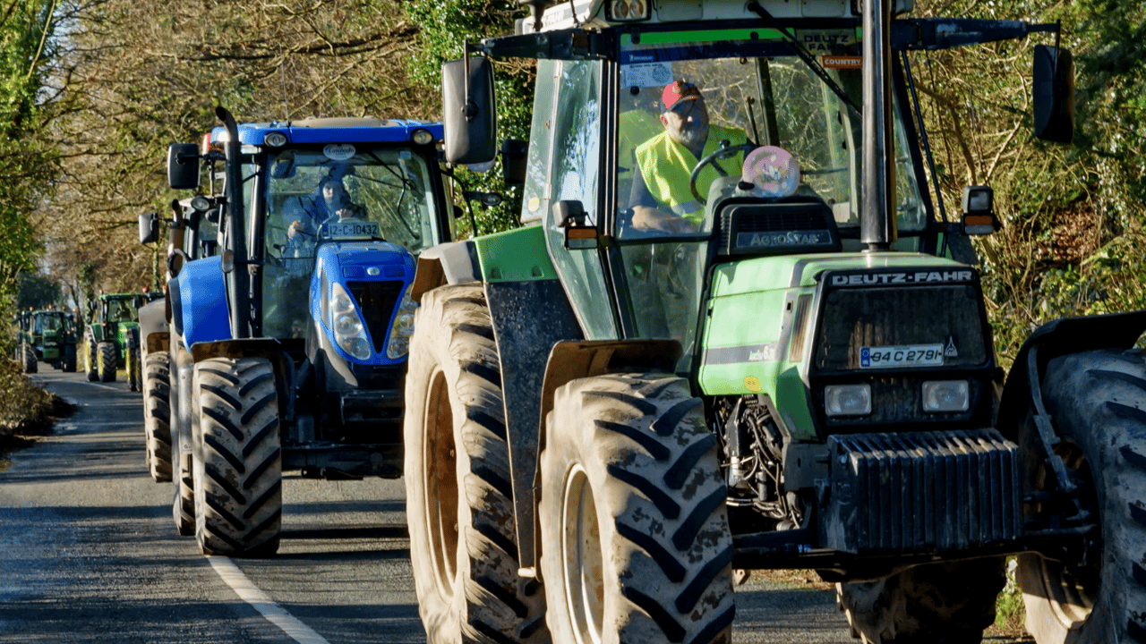 Pics: €24,000 raised for great cause in 500-vehicle extravaganza