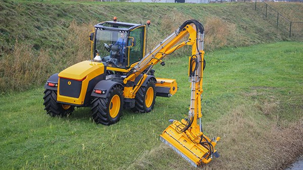 New Dutch ‘systems tractor’ has all the kit; will it sell?