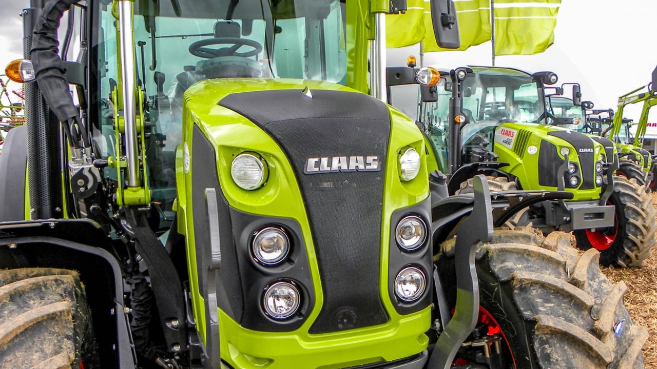 How many new tractors were registered in NI last year?