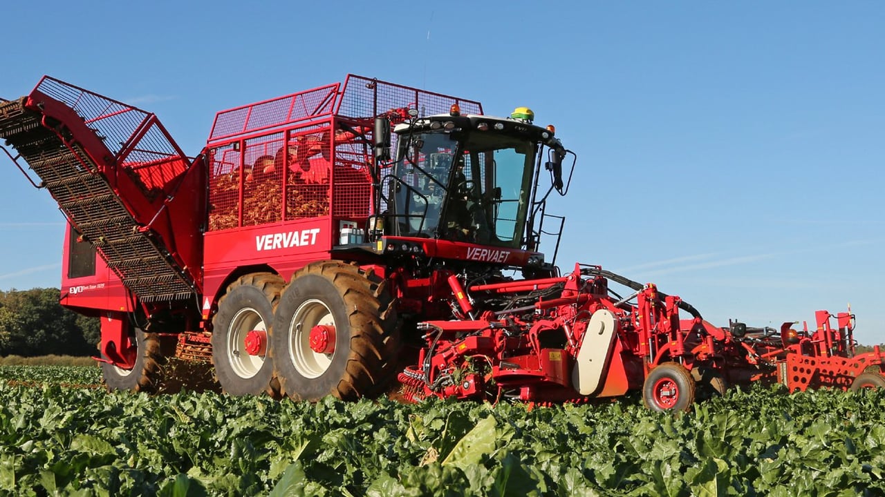 New-look beet harvesters to make UK working debut