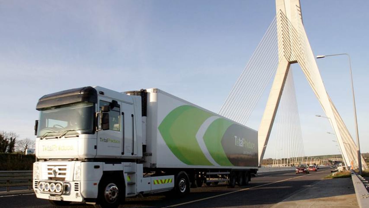 UK confirms pledge for zero-emission HGVs by 2040