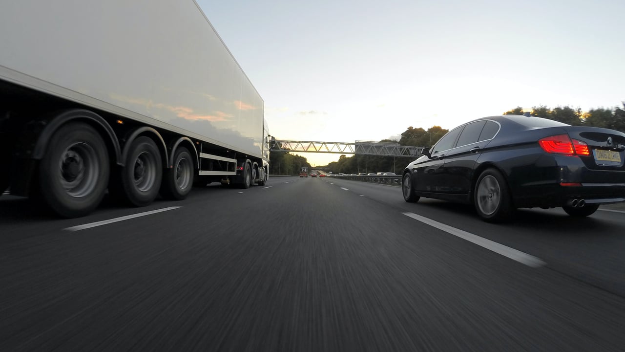 UK HGV drivers must comply with Irish law – TD