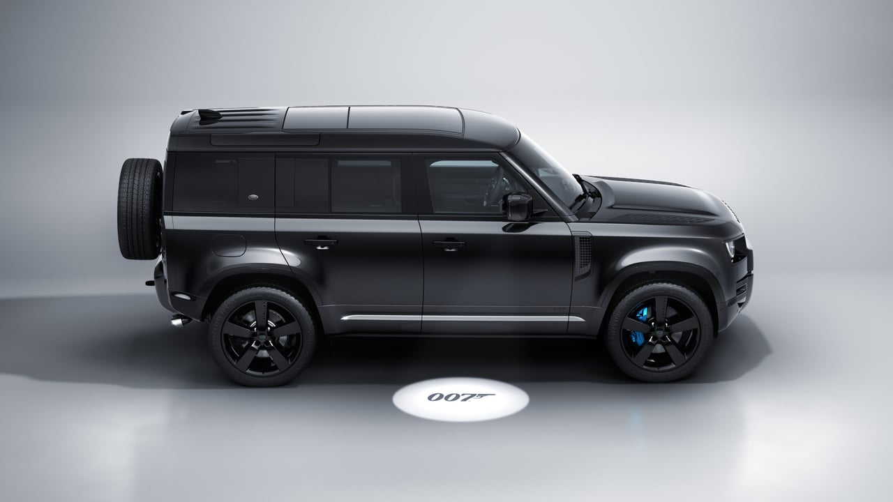 Video: Land Rover launches new Defender V8 to mark Bond film