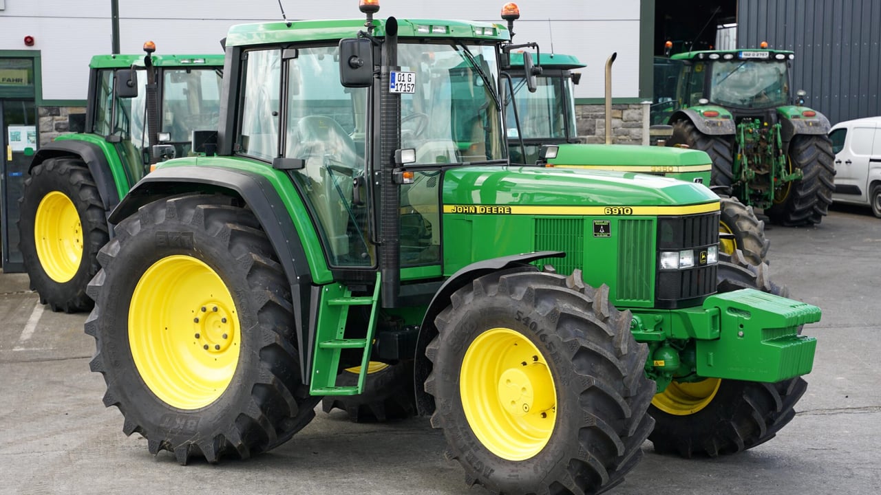 Old John Deeres never die at Murphy Agri Machinery in ROI