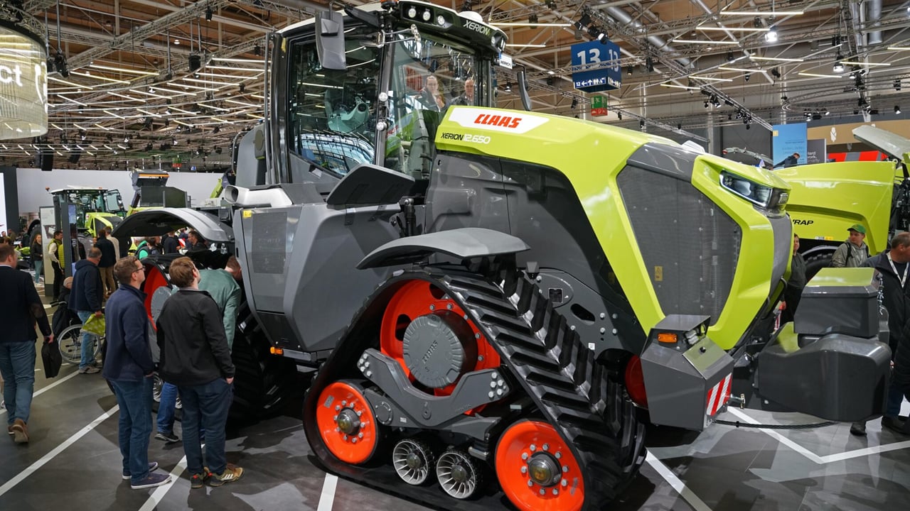 Claas Xerion 12.650 wins Tractor of the Year award
