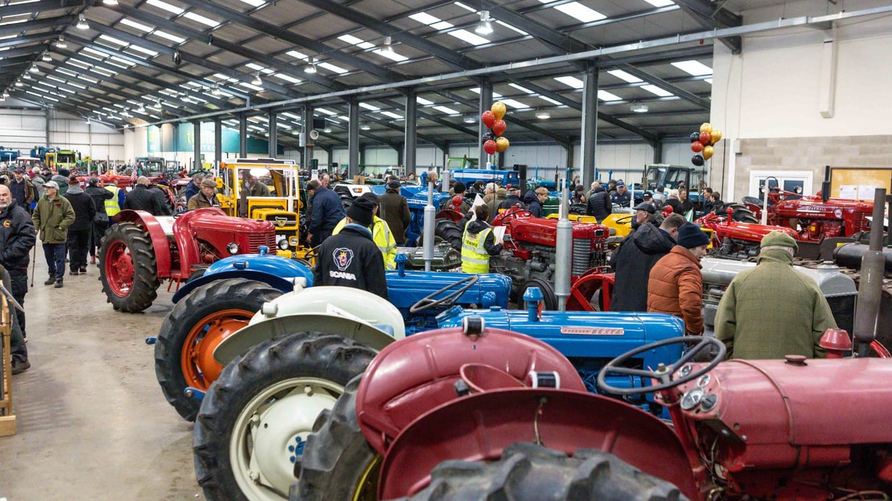 Newark: World record attempt for gathering of MF 135 tractors