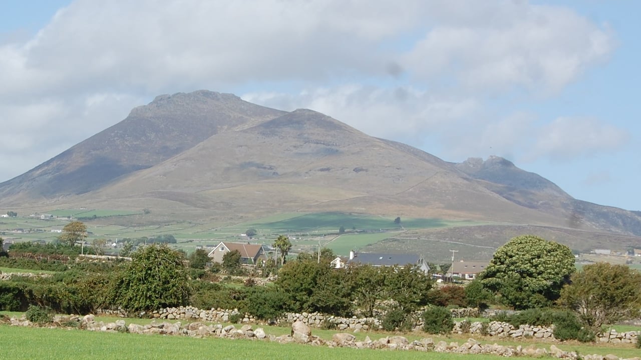 NI couple take on ‘Hearty Hike’ for Children’s Heartbeat Trust
