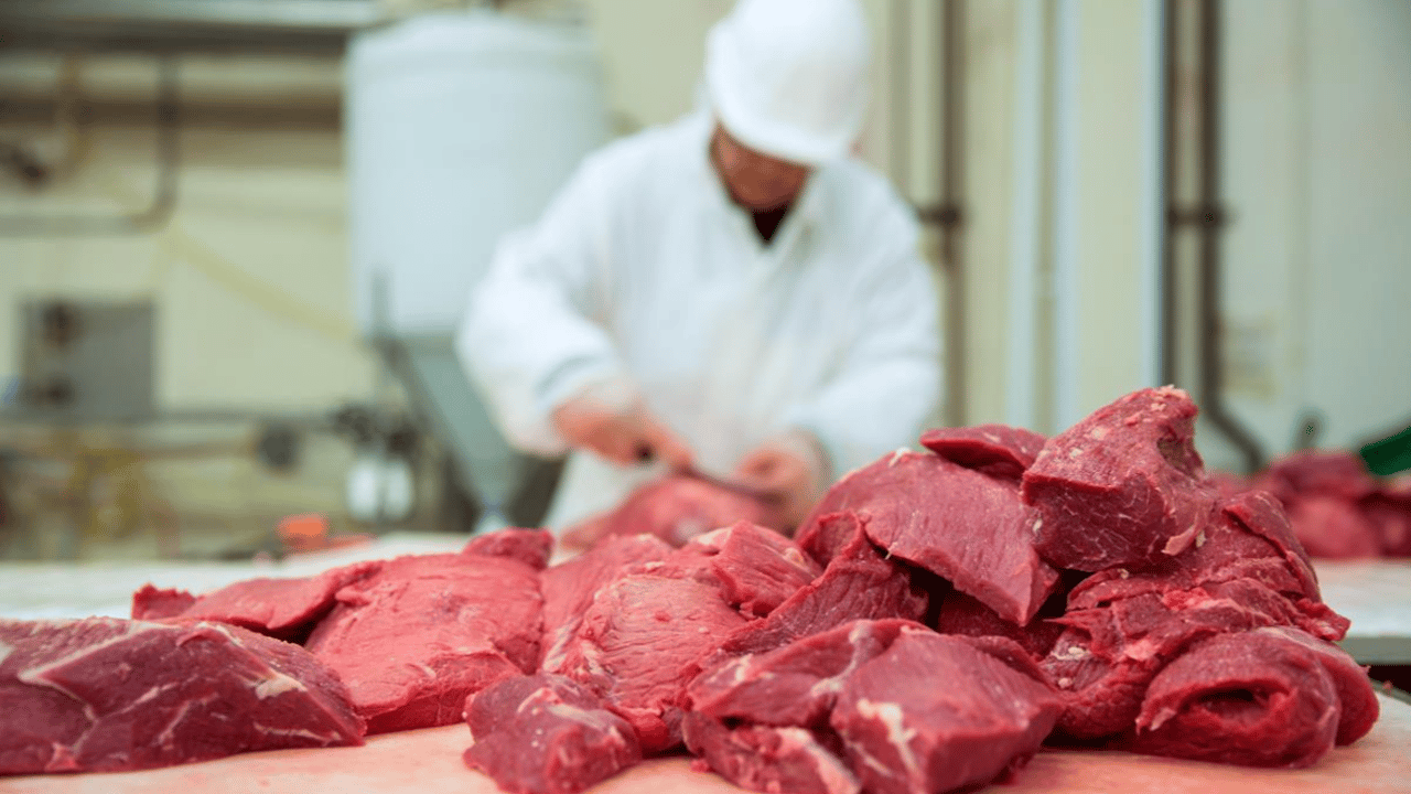 Global beef production forecast to fall by 2% this year