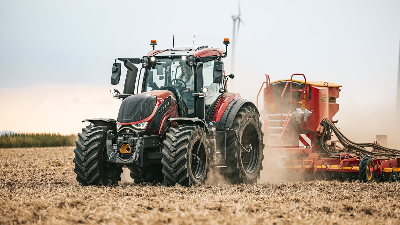 Valtra T Series breaks tractor speed record at Red Bull Ring