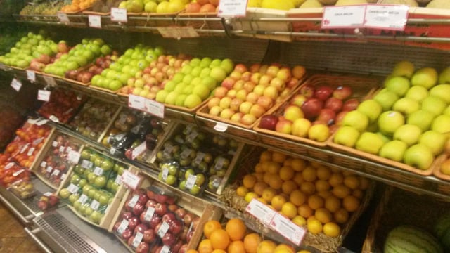 US gives green light to GM apples
