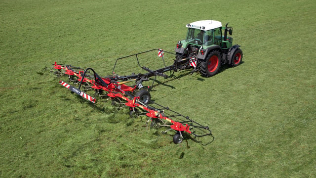 New model joins Fella ‘transport’ tedder range