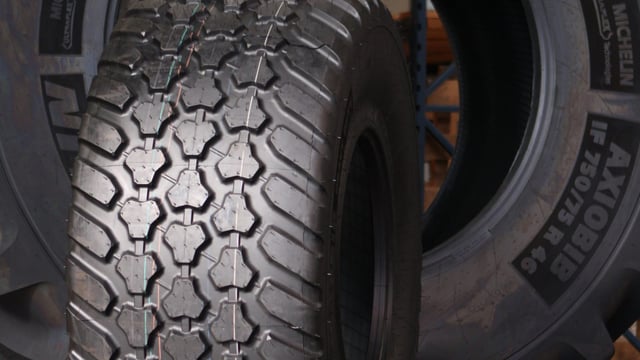 Michelin unveils new Cargoxbib heavy duty tyre