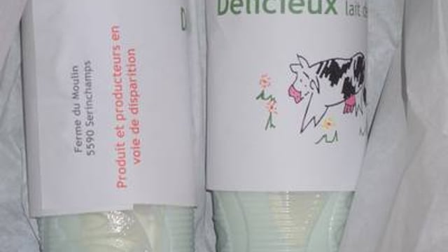 Pics: Farmers send fresh milk to Juncker for not reacting to Hogan letter
