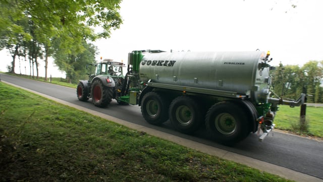 Quiz: Do you know your stuff when it comes to driving tractors on the road?