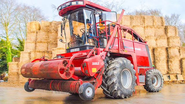 5 friends buy and ‘do up’ an ageing Case IH forager…for fun and charity