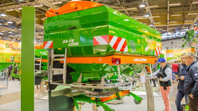 SIMA 2017: Accurate fertiliser application…’right up to the edge’