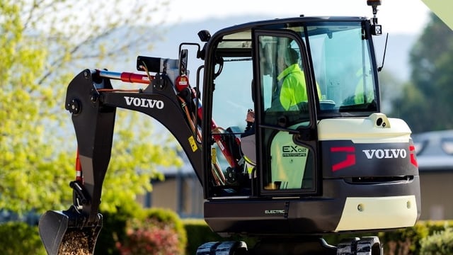 Watch: Volvo’s 100% electric mini-digger in action
