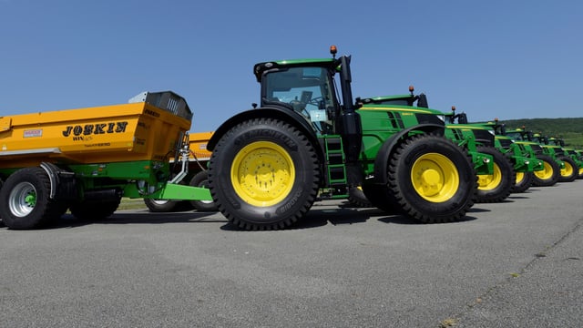 New ‘road-spec’ tractor tyre: Is this what contractors need?