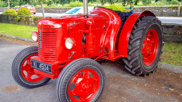 Pics: Keen interest in classic and vintage tractors across the country