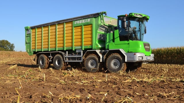 Fancy a self-propelled trailer for soggy conditions: Why not?