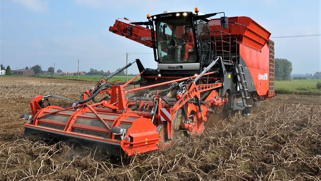 Dewulf partners with ‘world’s biggest tractor maker – by volume’