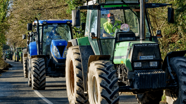 Pics: €24,000 raised for great cause in 500-vehicle extravaganza