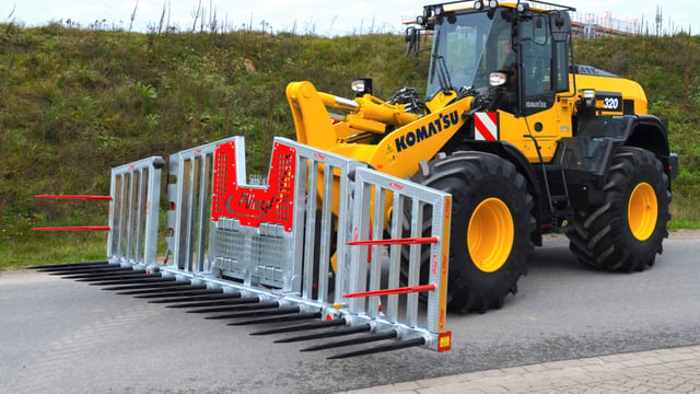 Gearing up for another season: Check out this new folding silage fork…