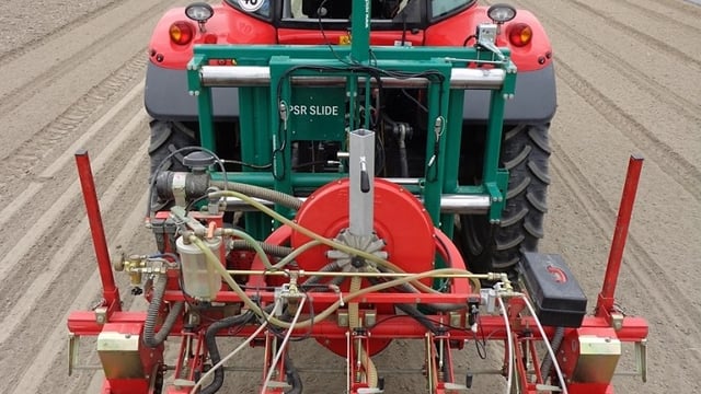 ‘Clever’ three-point linkage keeps your steering in check