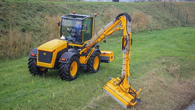 New Dutch ‘systems tractor’ has all the kit; will it sell?