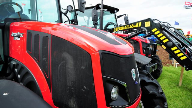 ArmaTrac gets a ‘spring’ in its step at the Irish ‘Ploughing’