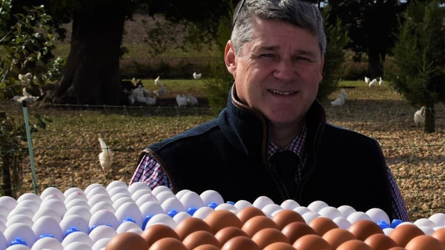 £1,000 grants to help young people progress in free range industry