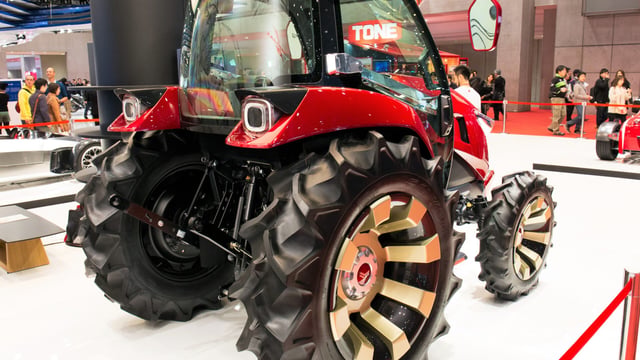 Drive your tractor with a tablet – manned or unmanned