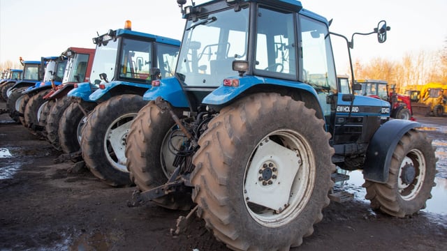 Auction report: A case of the ‘blues’ at the last big sale of the year?