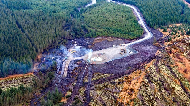 Criminal investigation launched into north-west landslide 
