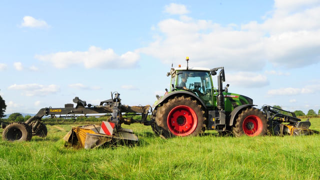 Machinery Focus: Video – Tanco’s trailed mowers in operation