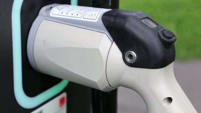 £300m grant scheme launched for commercial electric vehicles