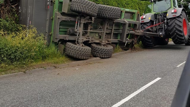 Overturned trailer causes road closure in Northumberland