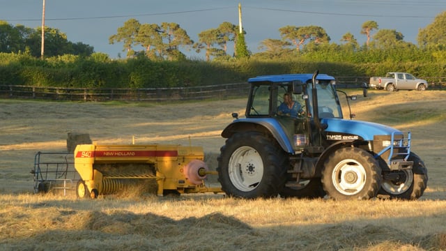 Hay bales: Storage advice to avoid risk of fire