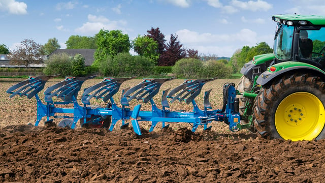 Latest Lemken Juwel plough boasts low draught requirement