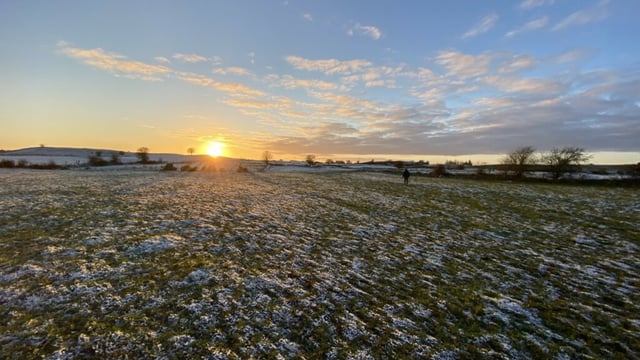 UK cold weather alert extended to Wednesday