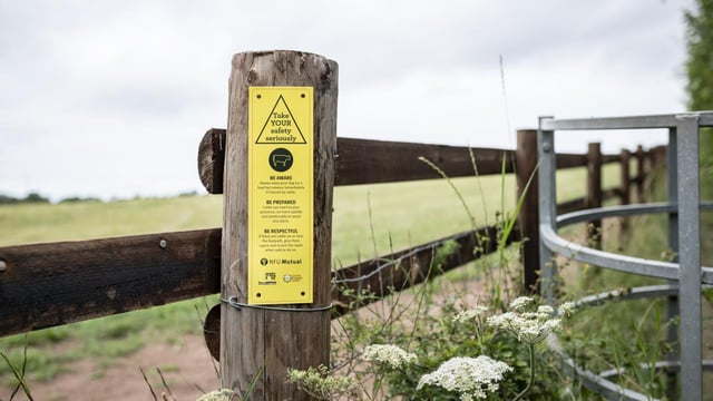 New signs raise awareness of walking through fields with cattle