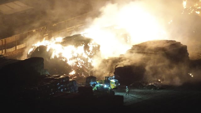 Work ongoing to extinguish barn fire in Kent