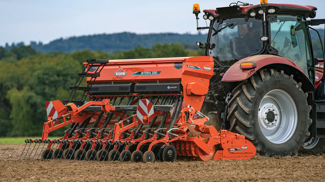 New Sitera mounted drills for 3m harrows from Kuhn