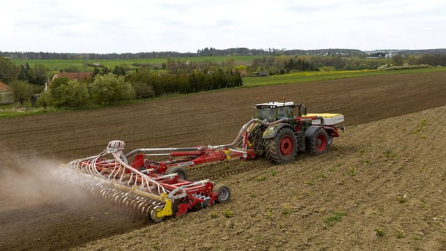 Choice of seed placement with Pottinger Terradisc