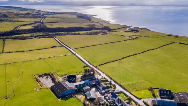 Bellevue Farm comes to the market with farmhouse and cottages