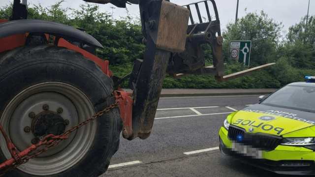 PSNI seizes HGV moving ‘dangerous load’ of telehandler